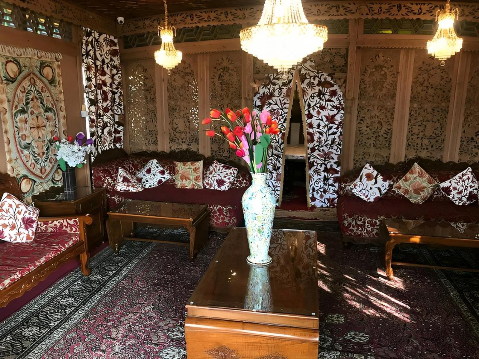 Heritage Amina Group Of Houseboats Hotel Srinagar  Bagian luar foto