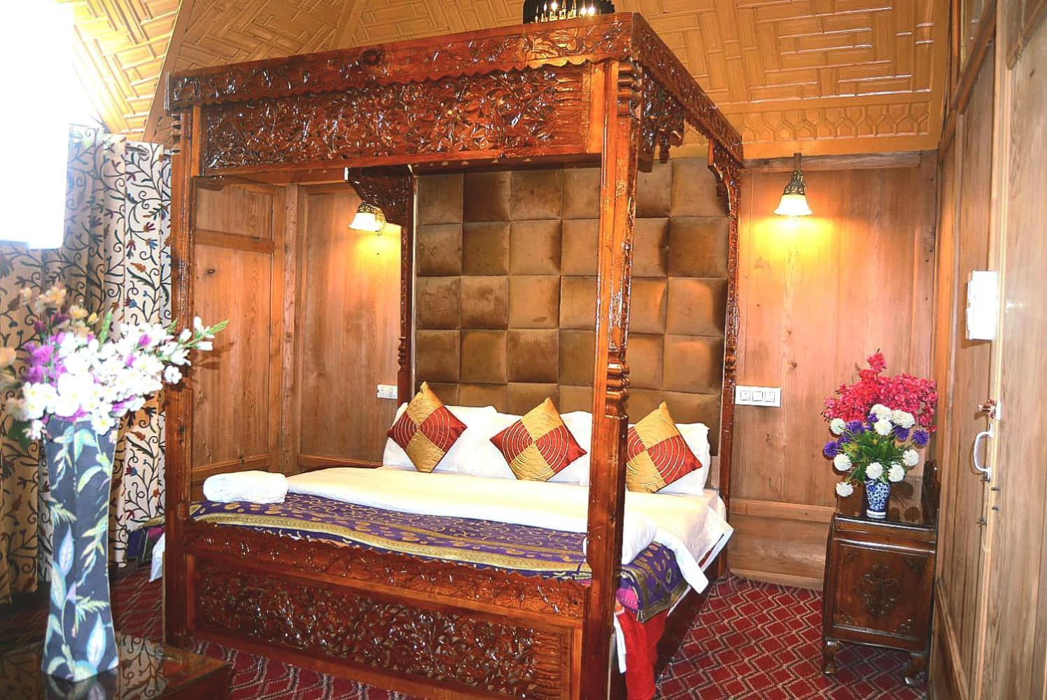 Heritage Amina Group Of Houseboats Hotel Srinagar  Bagian luar foto